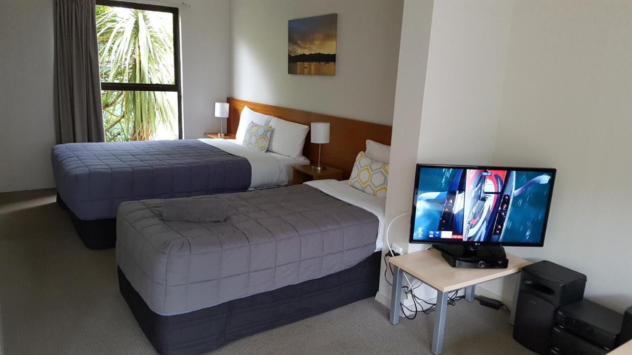 Akaroa Waterfront Motels Экстерьер фото