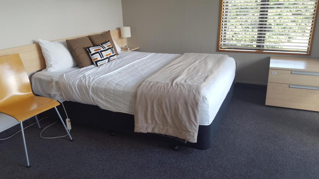 Akaroa Waterfront Motels Экстерьер фото
