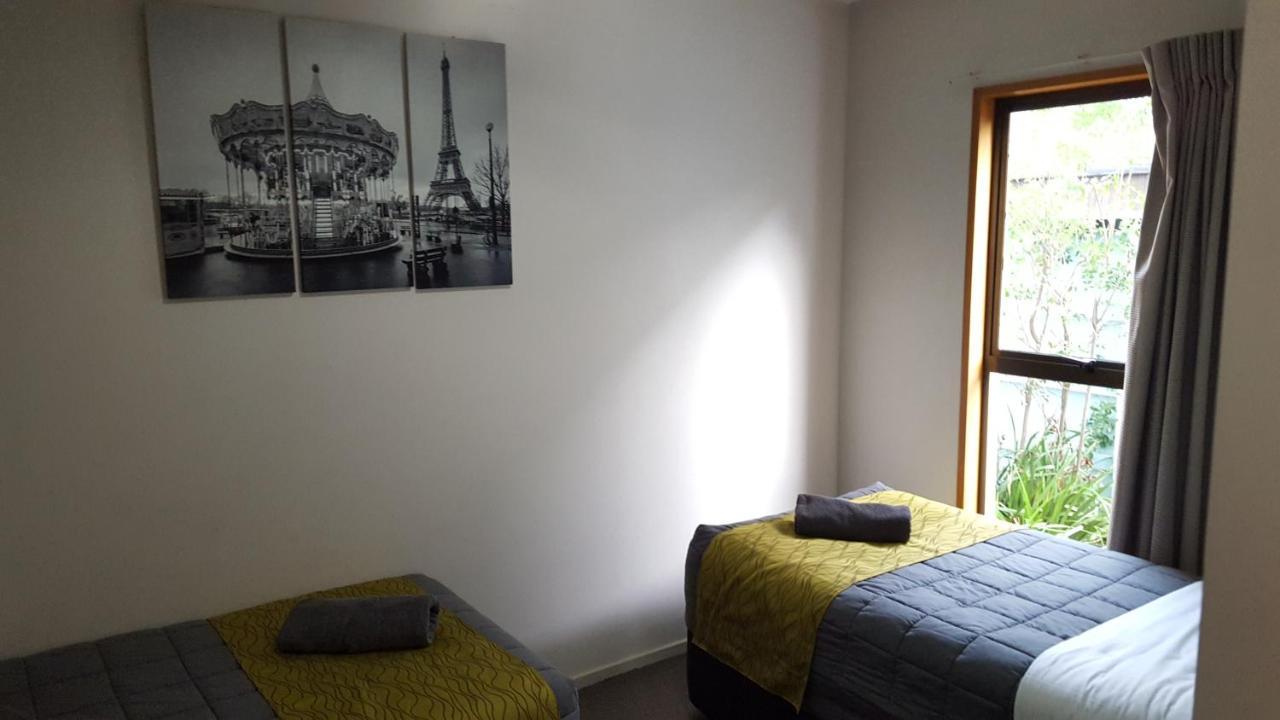 Akaroa Waterfront Motels Экстерьер фото