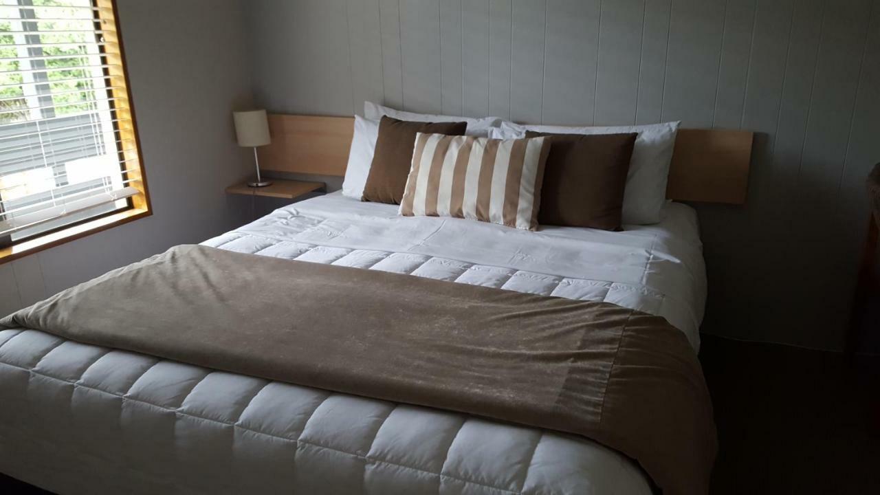 Akaroa Waterfront Motels Экстерьер фото