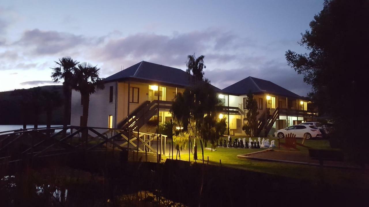 Akaroa Waterfront Motels Экстерьер фото